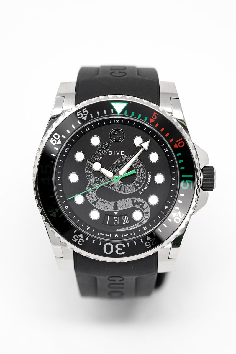 gucci-dive-watch-silver-snake-