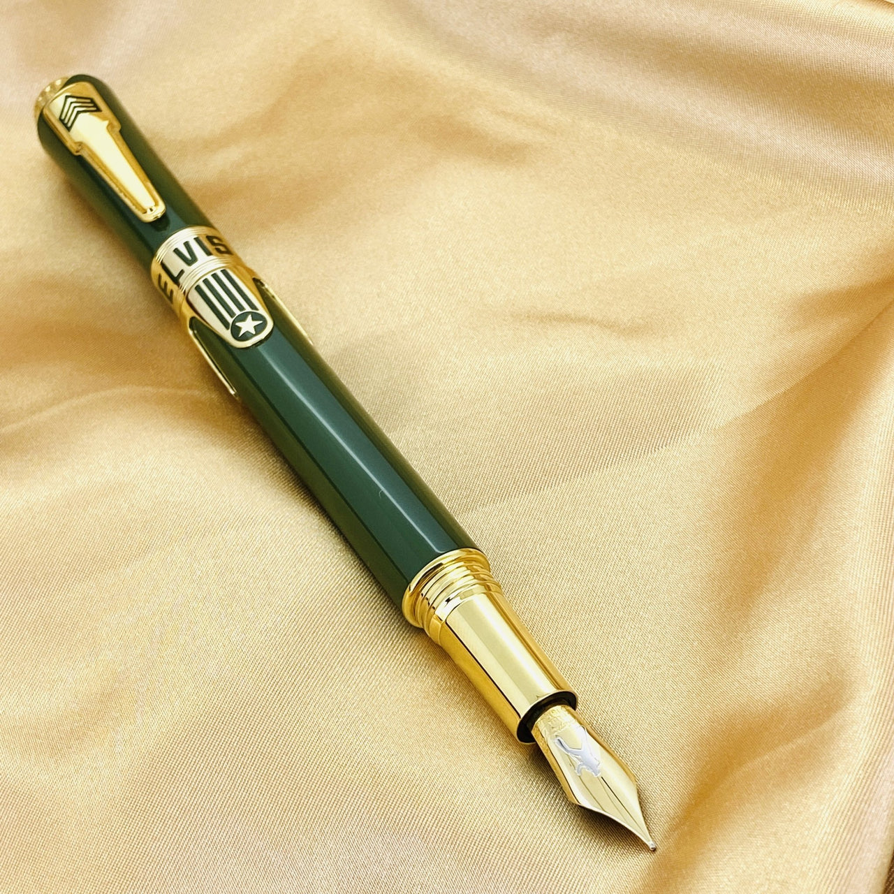 Montegrappa Pen Icons Elvis Presley Fountain Pen Fine Tip Green ISICE2YG - Watches & Crystals