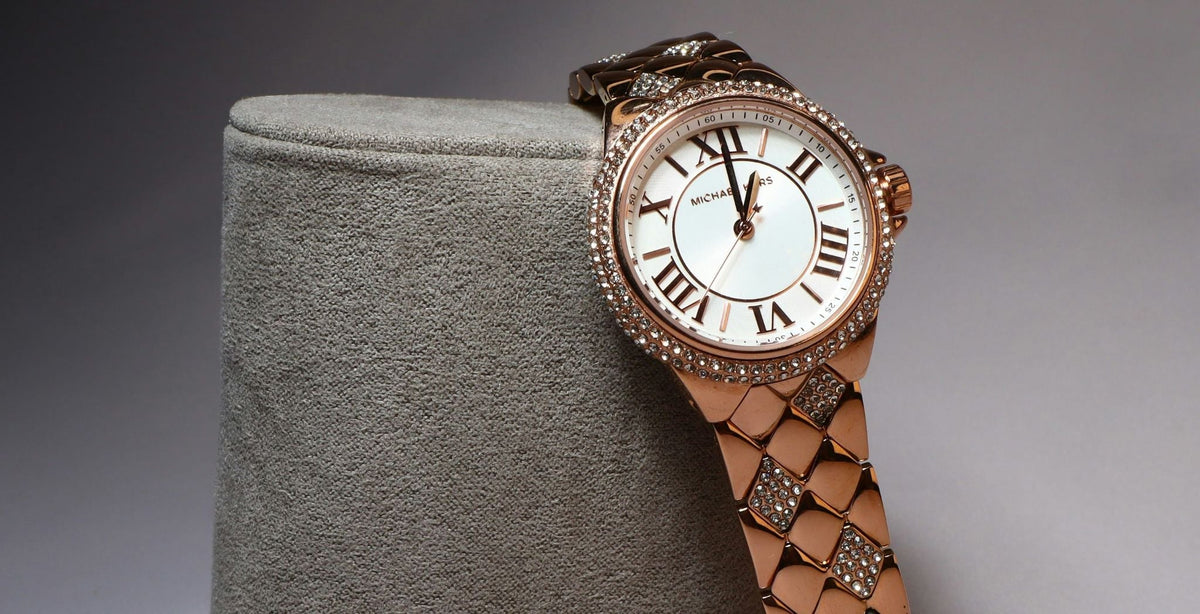 Ladies Designer Watches: Timeless Luxury & Style for Every  display picture 1