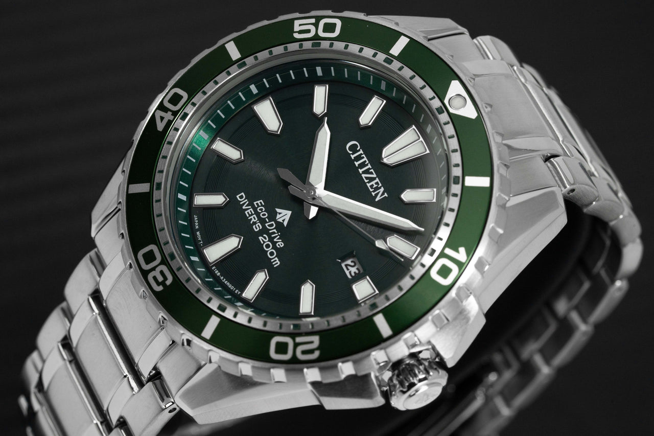 Citizen Men's Watch Eco-Drive Dive Stainless Steel Bracelet Green BN0199-53X
