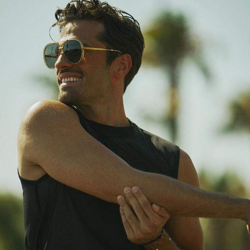 Gucci Unisex Sunglasses Oversized Pilot Gold GG0904S-002 61