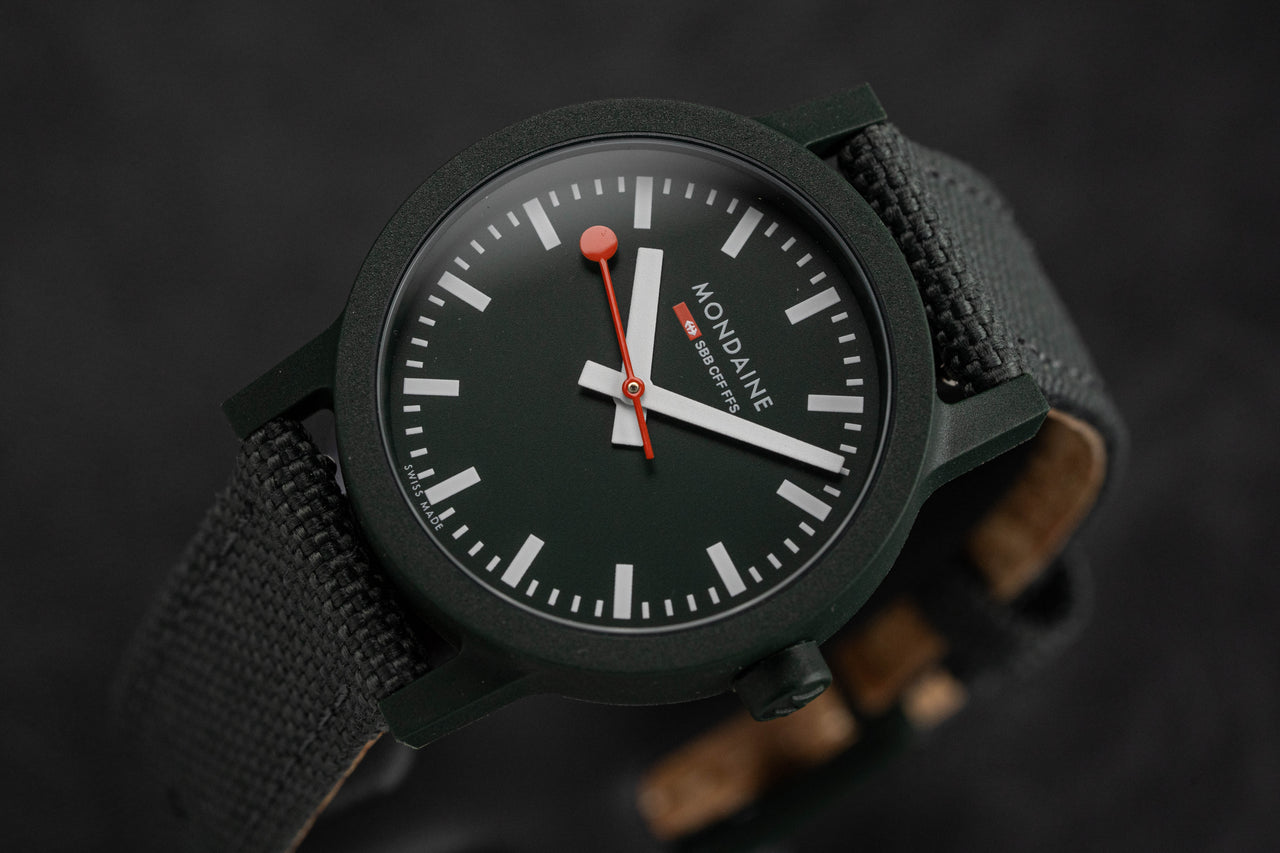 Mondaine Ladies Watch Essence Park Green MS1.32160.LF