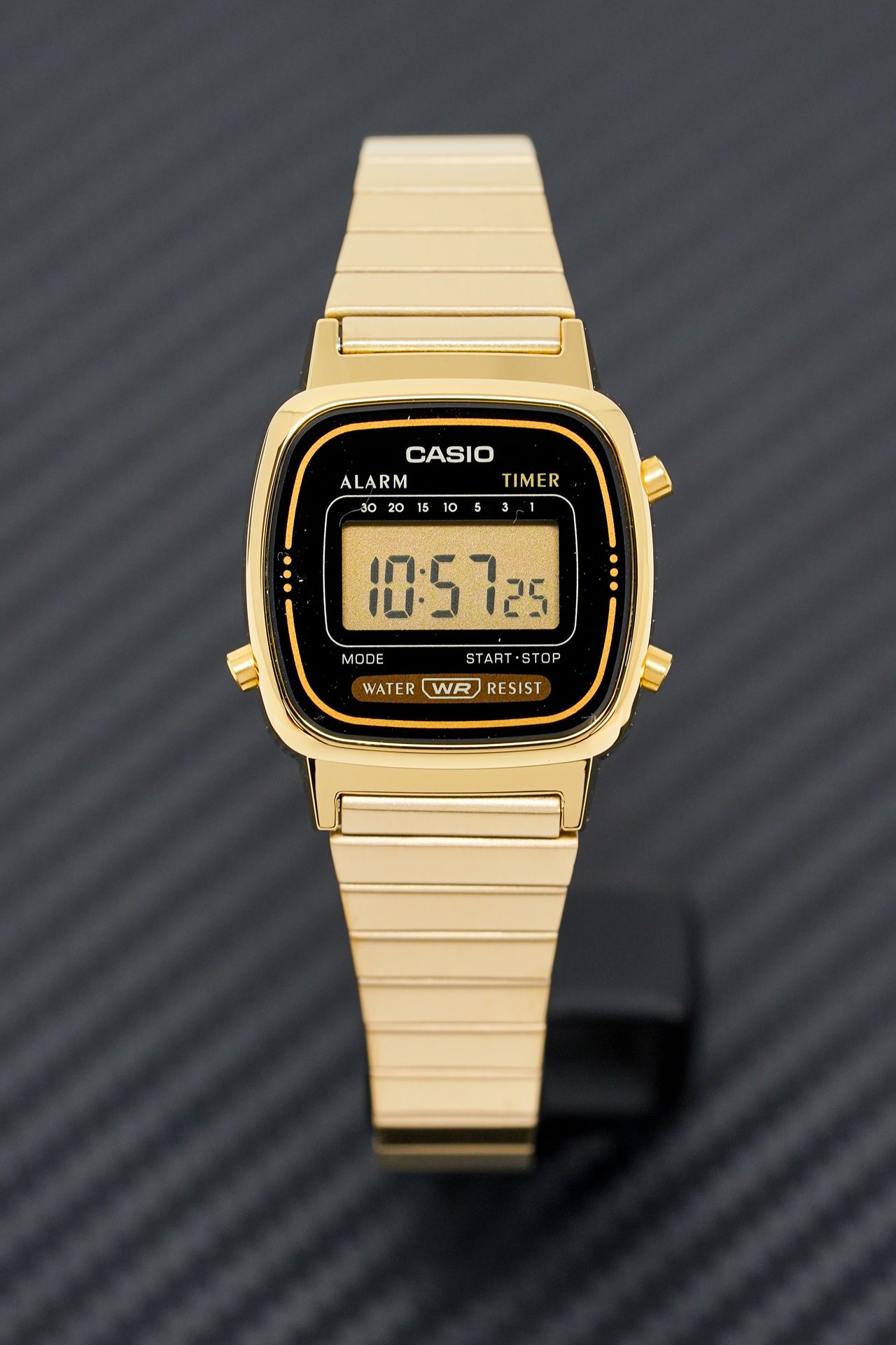 Casio Ladies Watch Digital Vintage Classic Flat Link Gold LA670WGA