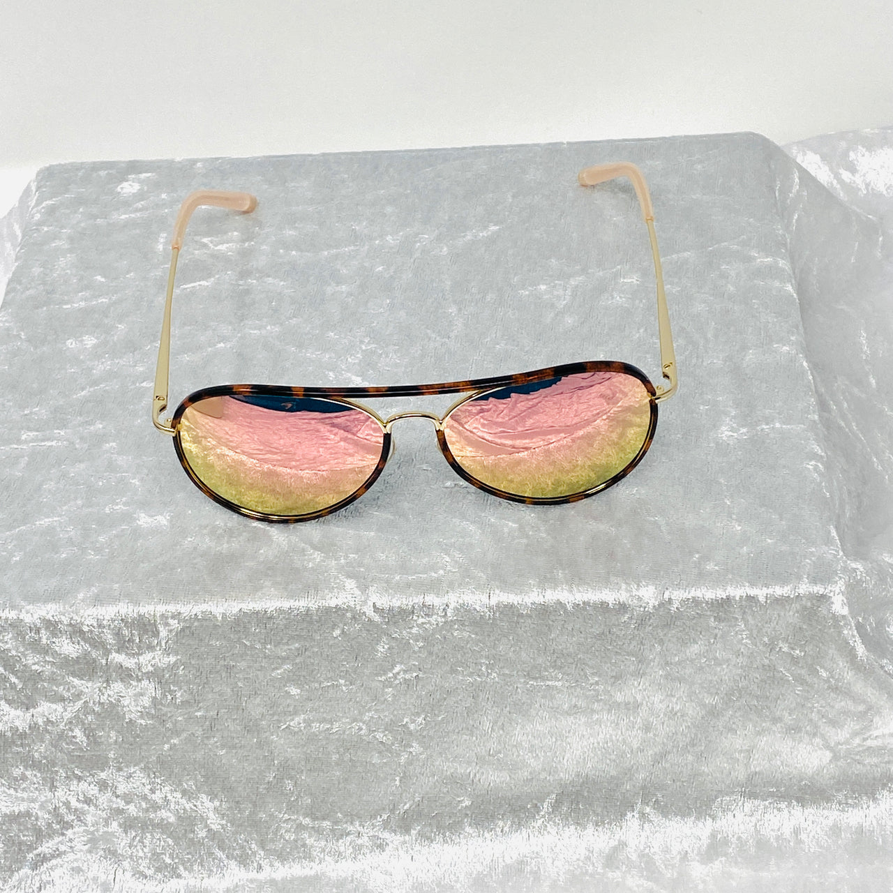Matthew Williamson Ladies Sunglasses Tortoise Shell and Pink MW154C6SUN