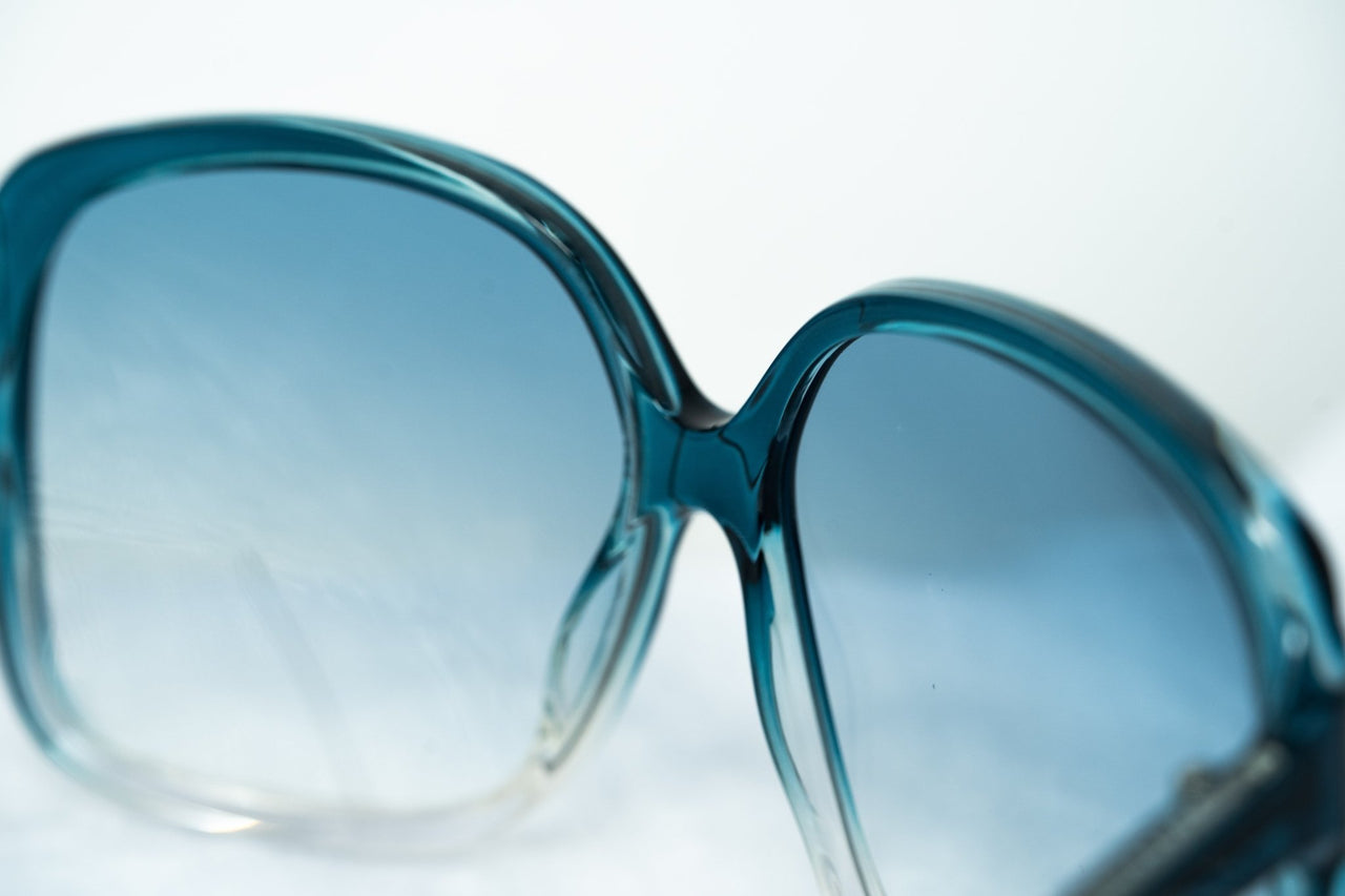 Antonio Berardi Women Sunglasses Oversized Frame Blue/Clear and Blue Graduated Lenses - 9AB2C3PETROL - Watches & Crystals