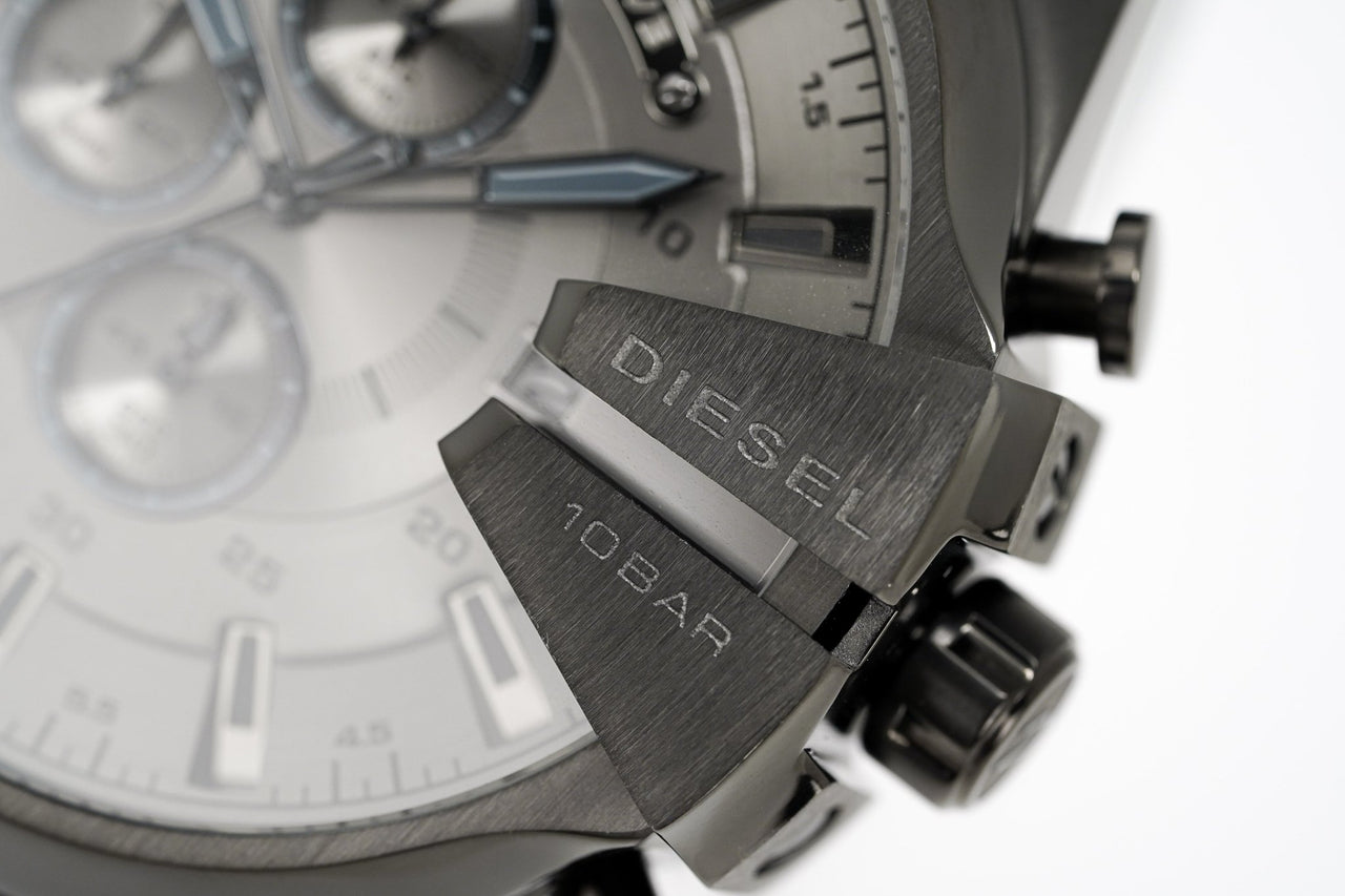 Diesel Men\'s Chronograph Watch Mega Chief Gunmetal Mesh – Watches & Crystals