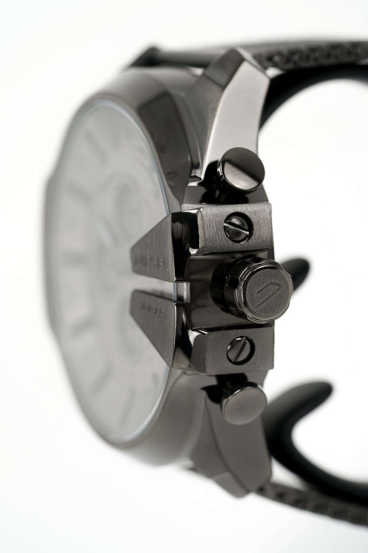 Diesel Men's Chronograph Watch Mega Chief Gunmetal Mesh – Watches & Crystals