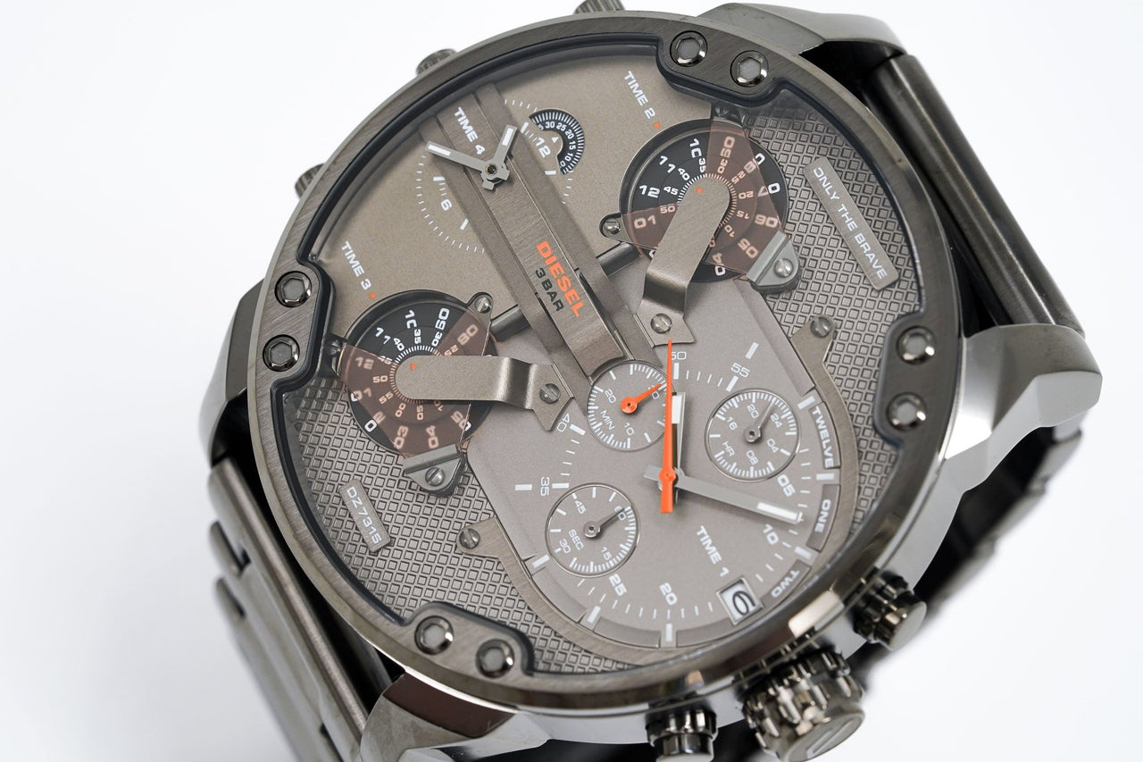 Diesel Men's Chronograph Watch Mr Daddy 2.0 Gun Metal DZ7315 - Watches & Crystals