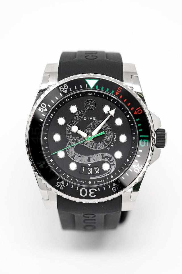 gucci-dive-watch-silver-snake-