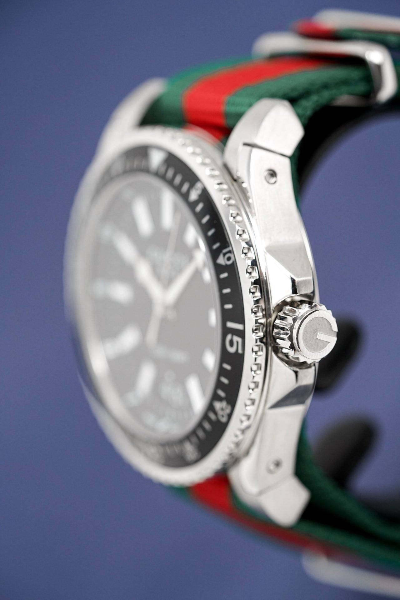 Gucci Watch Dive Black YA136206 - Watches & Crystals