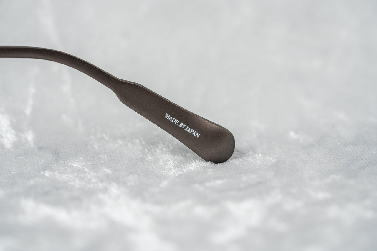 Kris Van Assche Sunglasses Unisex with Titanium Orange Black and Brown Graduated Lenses Category 3 - KVA84C3SUN - Watches & Crystals