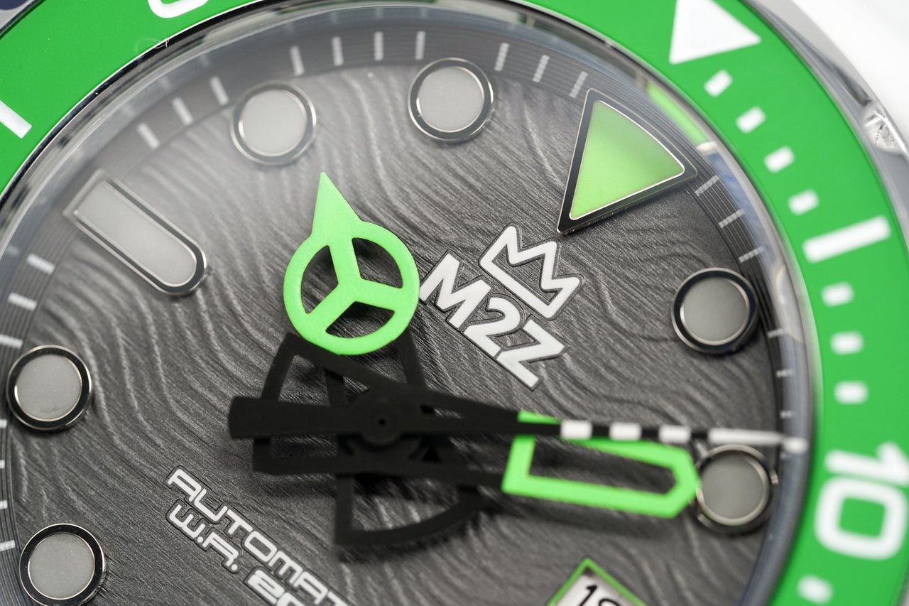 M2Z Men's Watch Diver 200 Green 200-001 - Watches & Crystals