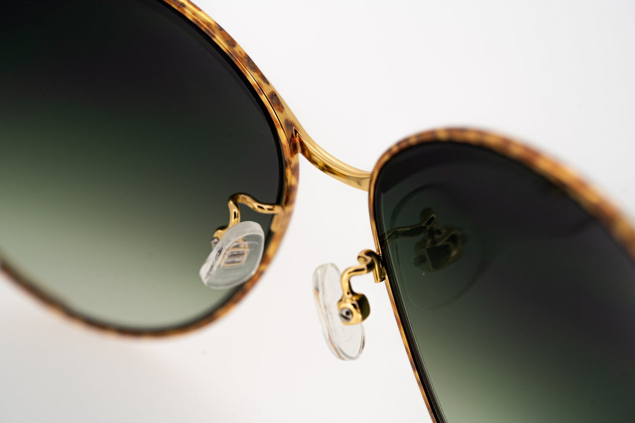 Oscar De La Renta Sunglasses Oval Frame Gold Amber With Green Graduated Lenses Category 3 ODLR61C1SUN - Watches & Crystals