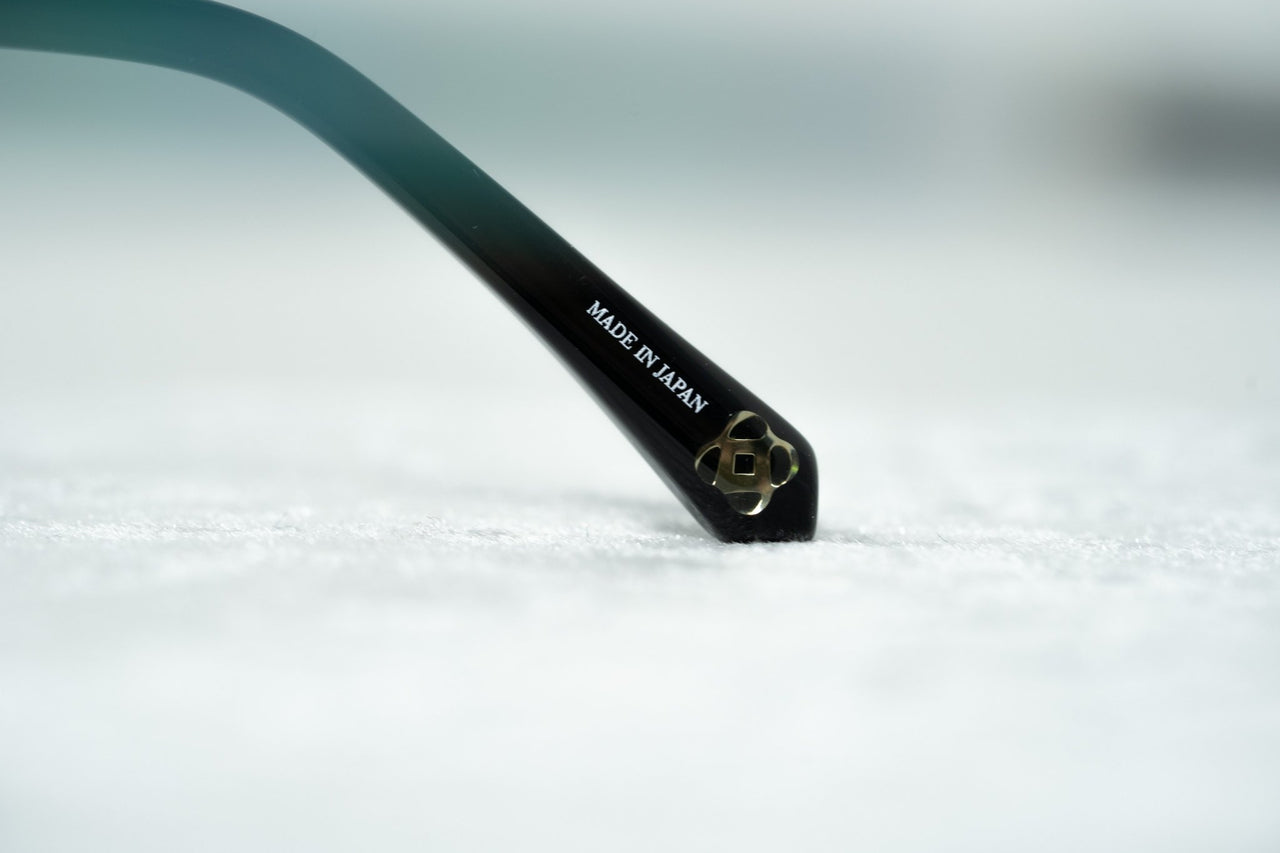 Oscar De La Renta Sunglasses Oversized Frame Silver and Grey Lenses - ODLR32C3SUN - Watches & Crystals