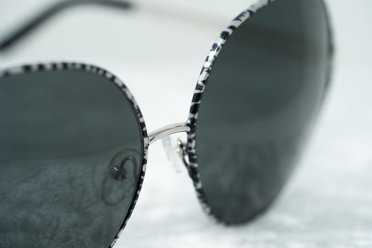 Oscar De La Renta Sunglasses Oversized Frame Tortoise and Dark Grey Lenses Category 3 - ODLR60C3SUN - Watches & Crystals