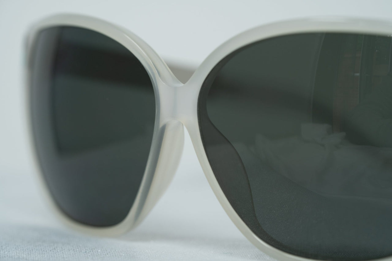 Oscar De La Renta Sunglasses Oversized White Enamel Arms and Green Lenses - ODLR21C6SUN - Watches & Crystals