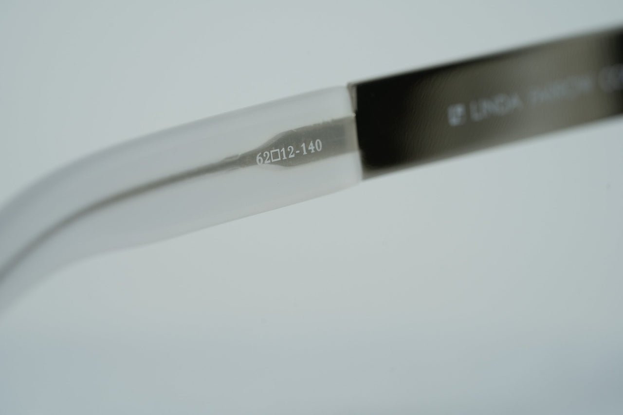 Oscar De La Renta Sunglasses Oversized White Enamel Arms and Green Lenses - ODLR21C6SUN - Watches & Crystals