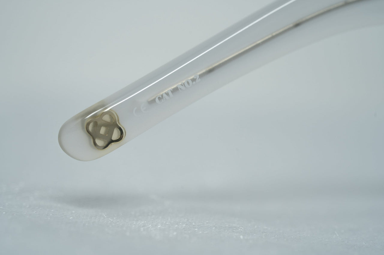 Oscar De La Renta Sunglasses Oversized White Enamel Arms and Green Lenses - ODLR21C6SUN - Watches & Crystals