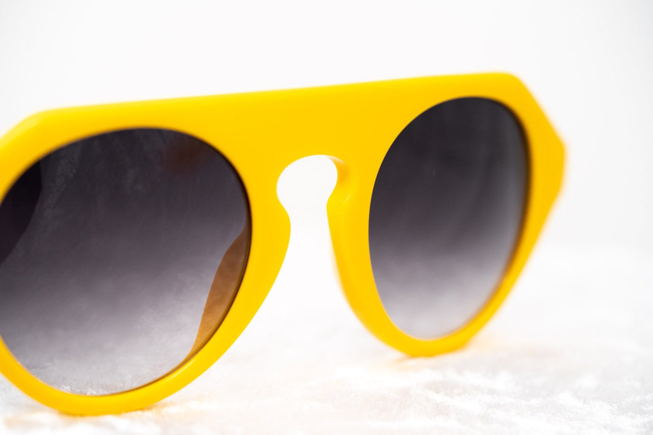 Prabal Gurung Sunglasses Women's Round Flat Top Yellow Acetate CAT2 Grey Gradient Lenses PG15C4SUN - Watches & Crystals
