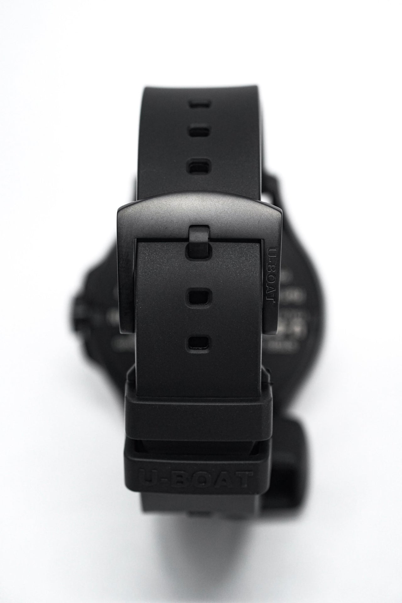 U-Boat Darkmoon 44 Red Sapphire IP Black - 2021 EDITION 8466/B - Watches & Crystals