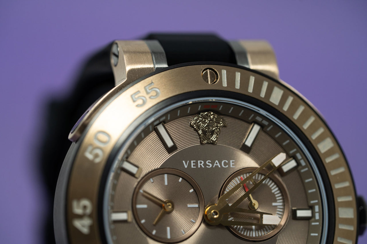 Versace V-Extreme GMT Brown - Watches & Crystals