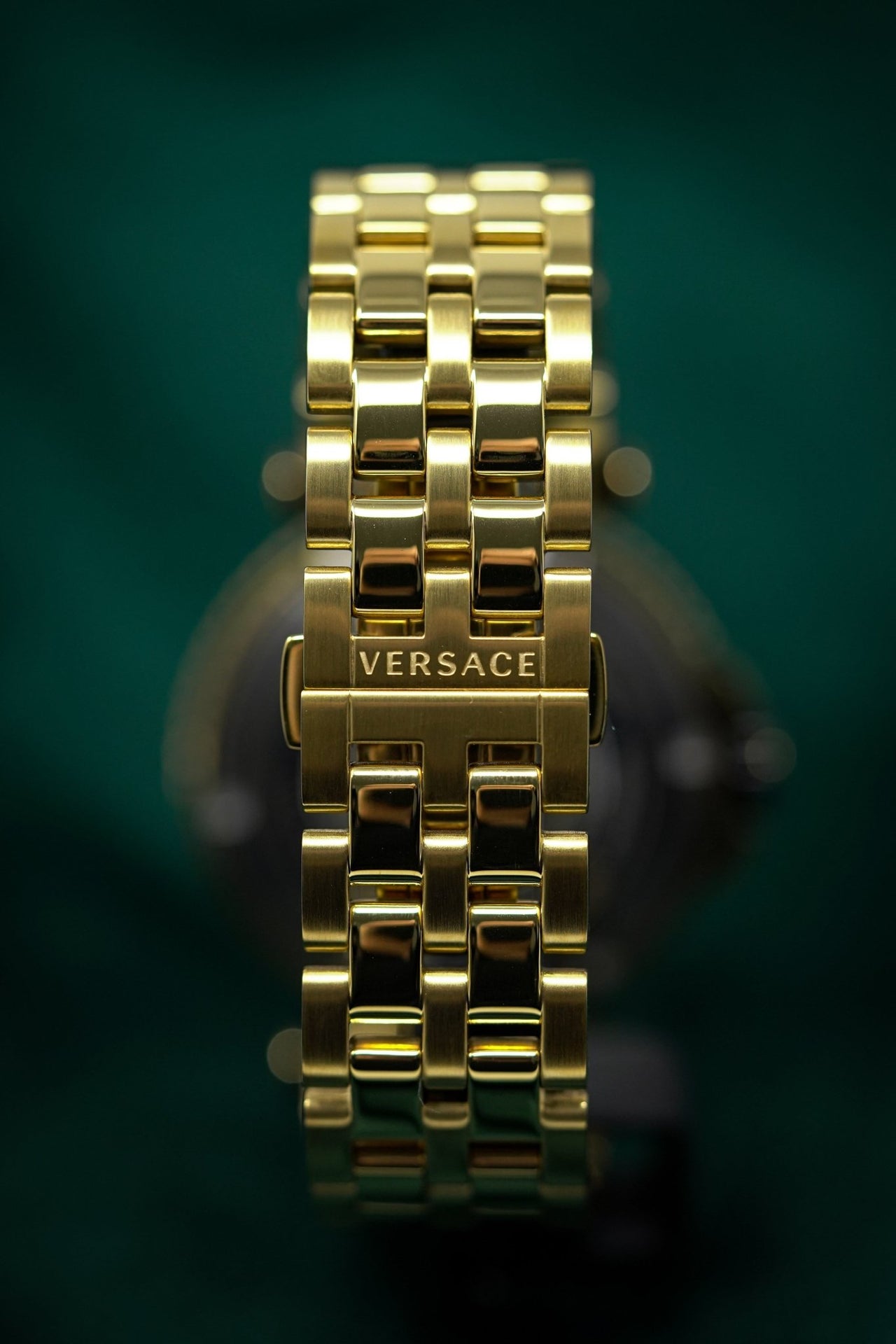 Versace V-Race Diver Gold Plated - Watches & Crystals