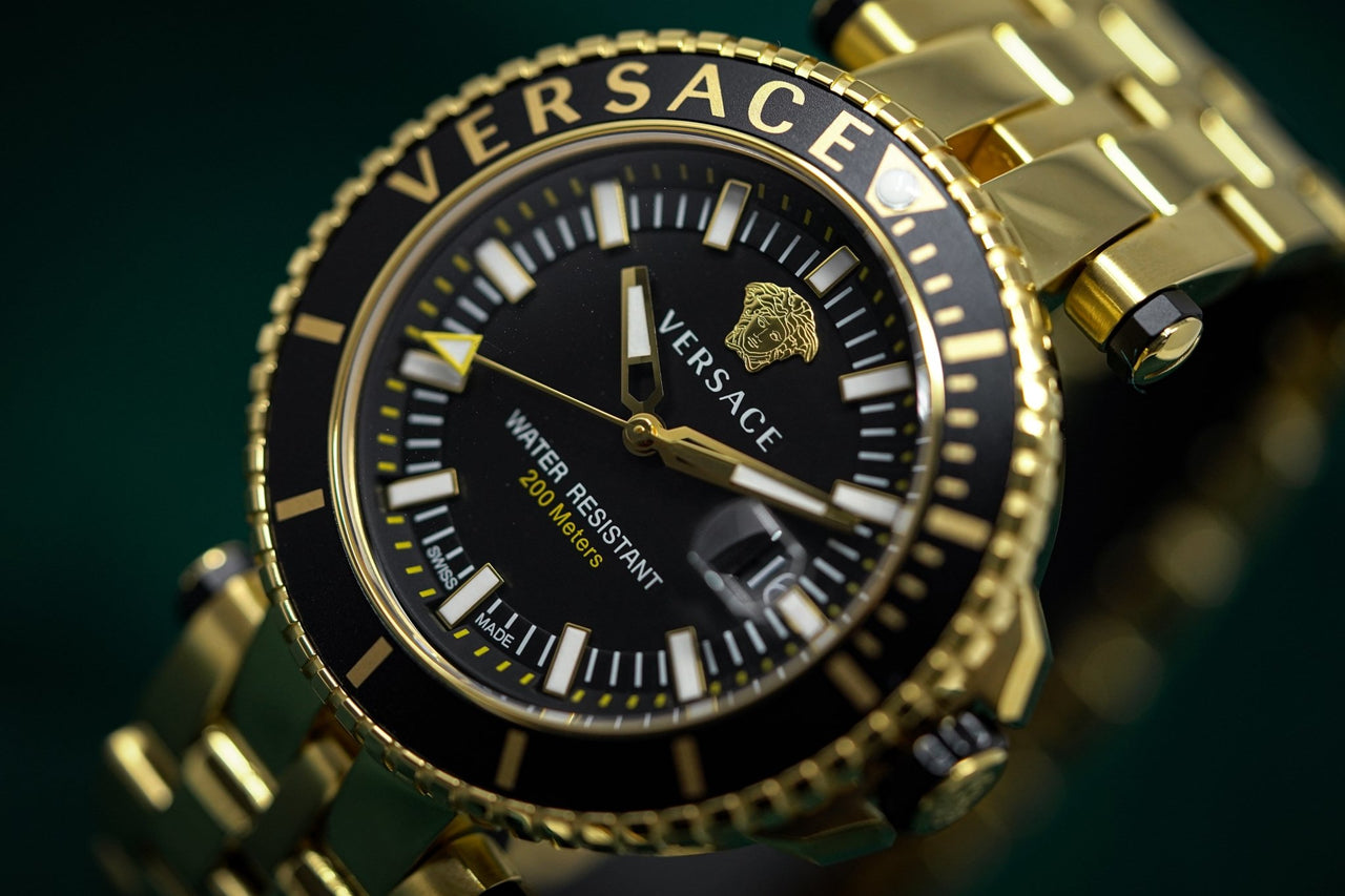 Versace V-Race Diver Gold Plated - Watches & Crystals