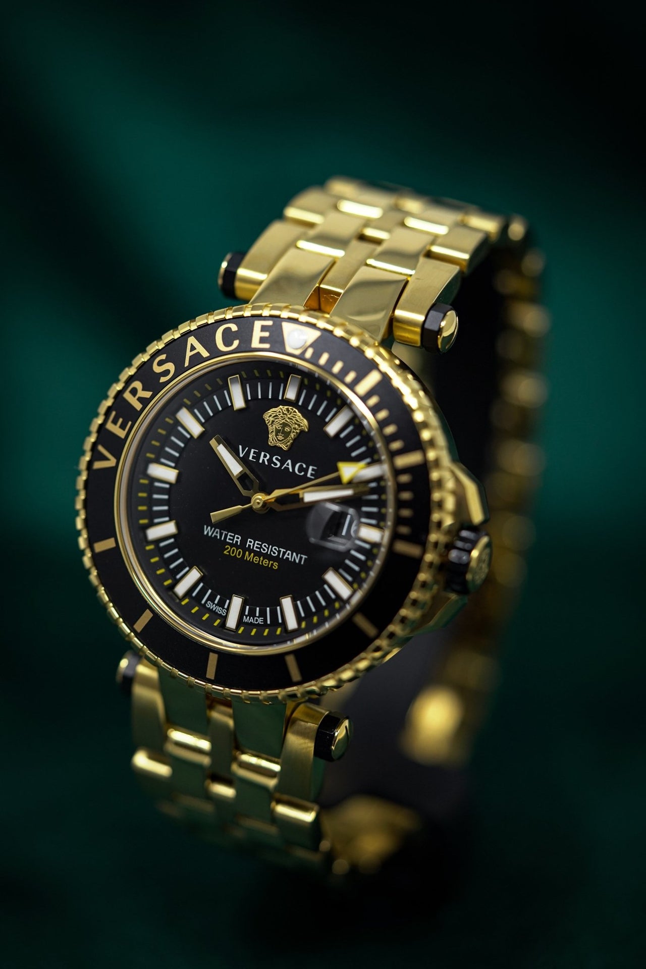 Versace V-Race Diver Gold Plated - Watches & Crystals